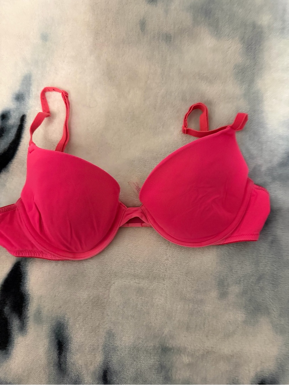 Everyday T-Shirt Bra in Hot Pink